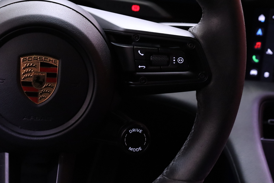 Porsche Taycan vaihtoauto