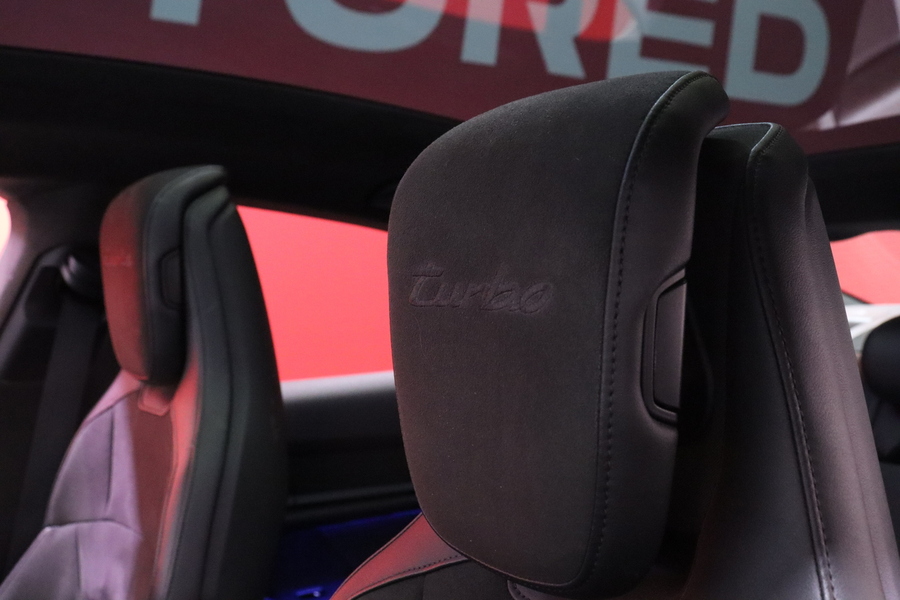 Porsche Taycan vaihtoauto