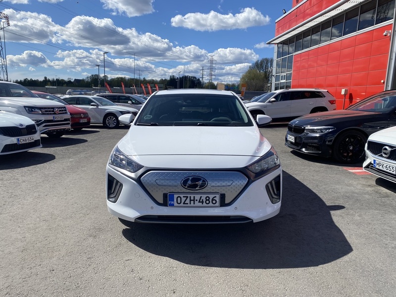 Hyundai IONIQ electric vaihtoauto