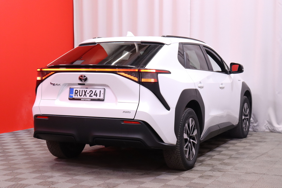 Toyota bZ4X vaihtoauto