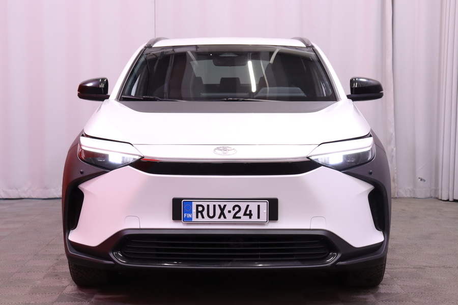 Toyota bZ4X vaihtoauto