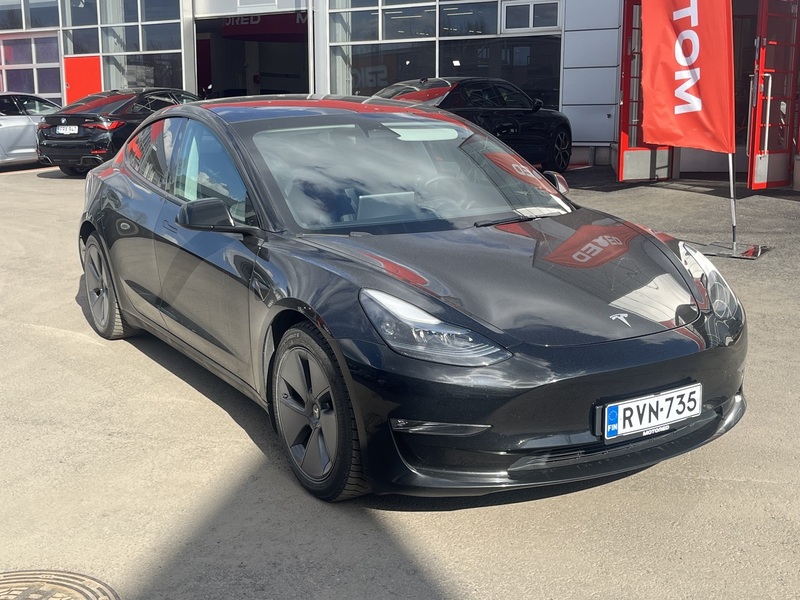Tesla Model 3 vaihtoauto