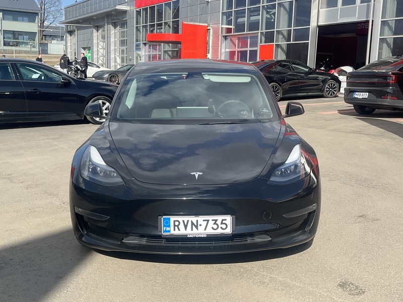 Tesla Model 3 vaihtoauto