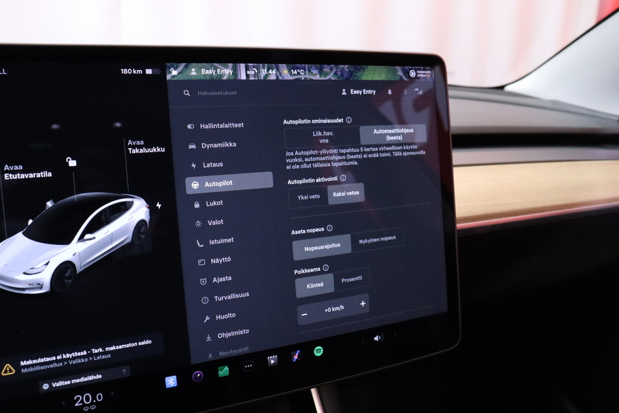 Tesla Model 3 vaihtoauto
