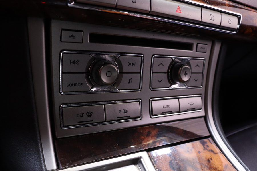 Jaguar XF vaihtoauto