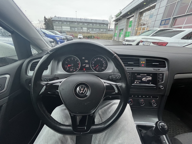 Volkswagen Golf vaihtoauto