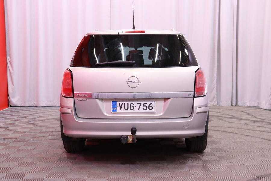 Opel Astra vaihtoauto