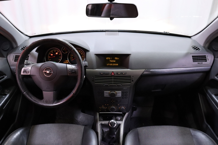 Opel Astra vaihtoauto