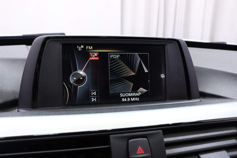 BMW 320 vaihtoauto
