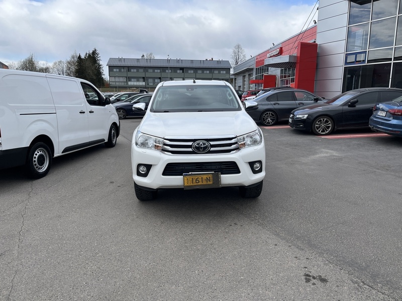 Toyota Hilux vaihtoauto