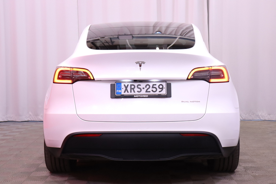 Tesla Model Y vaihtoauto