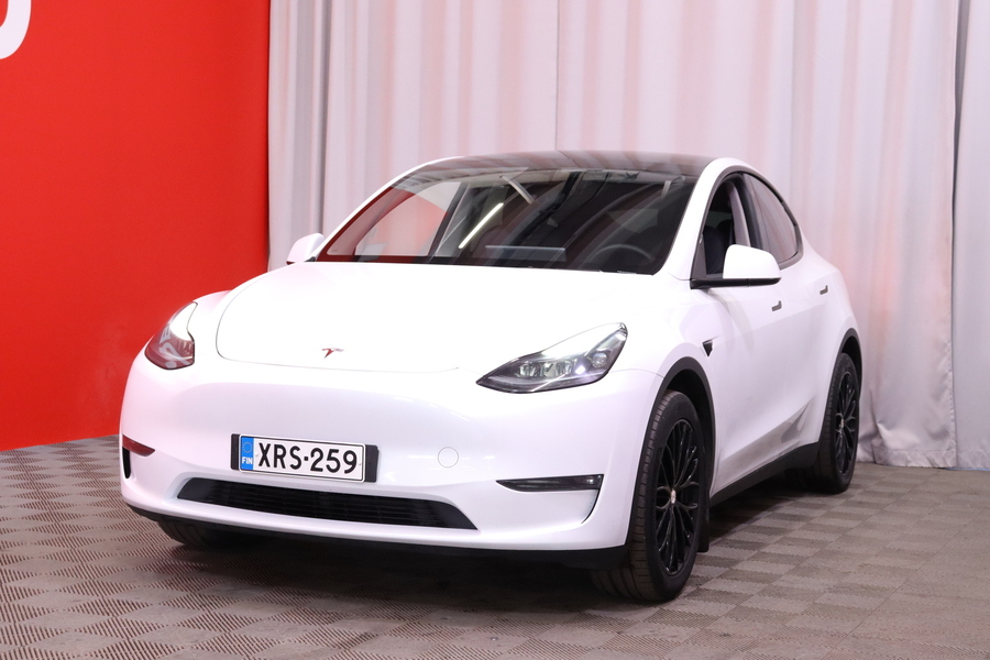 Tesla Model Y vaihtoauto