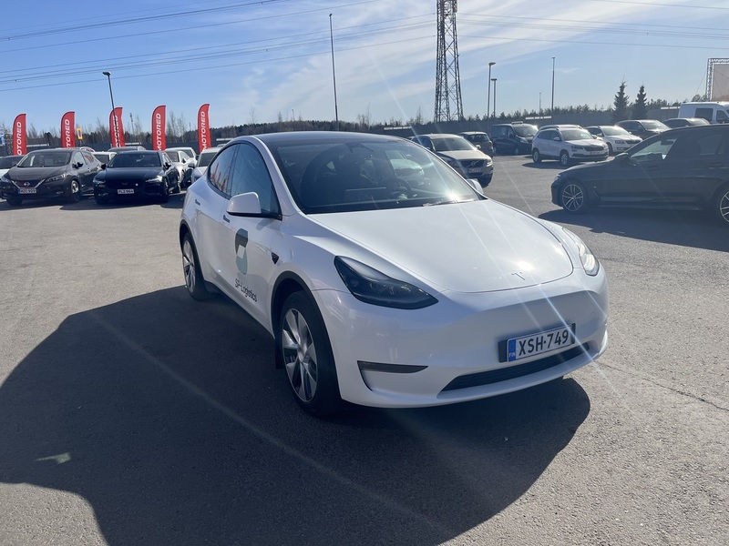 Tesla Model Y vaihtoauto