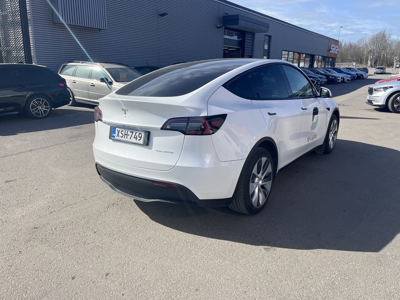 Tesla Model Y vaihtoauto