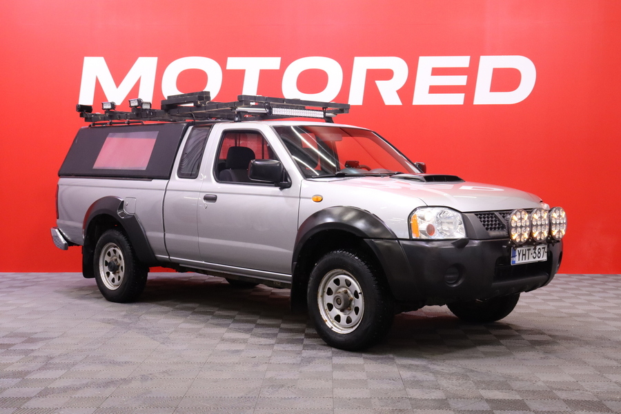 Nissan NP300 vaihtoauto