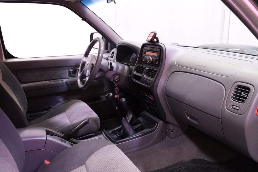 Nissan NP300 vaihtoauto