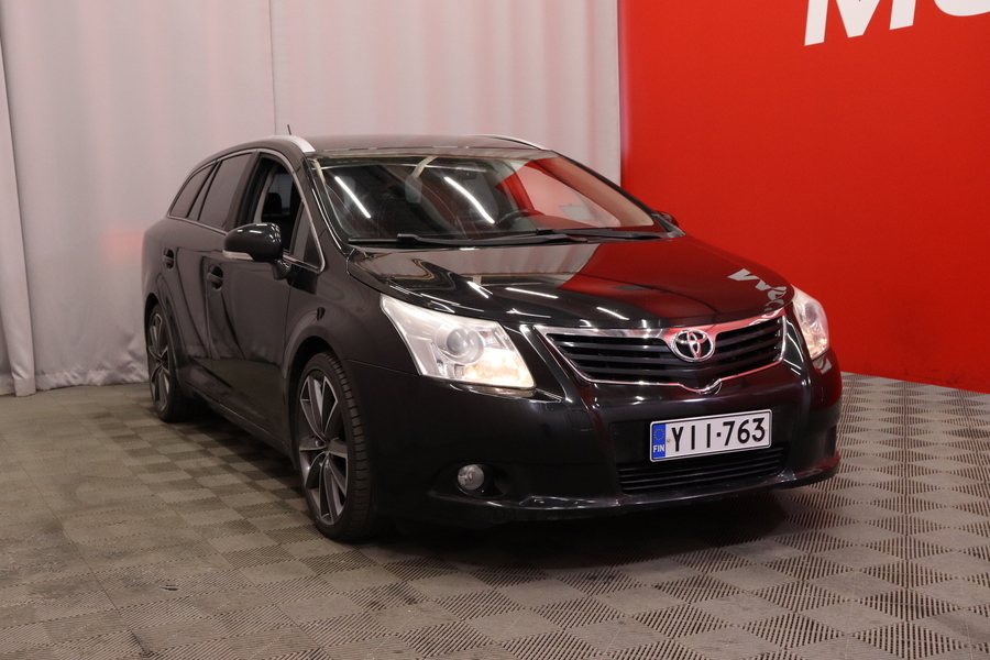 Toyota Avensis vaihtoauto