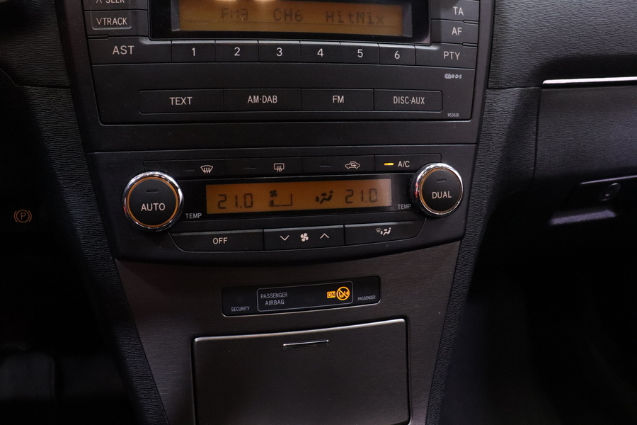 Toyota Avensis vaihtoauto