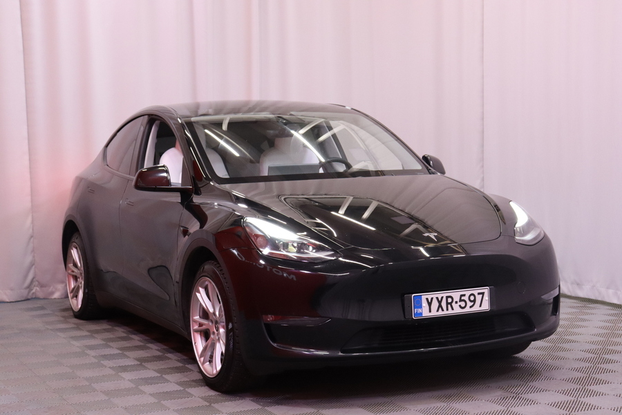 Tesla Model Y vaihtoauto