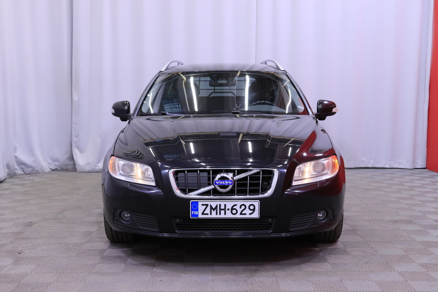 Volvo V70 vaihtoauto