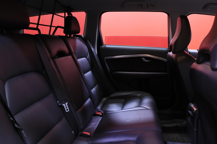 Volvo V70 vaihtoauto