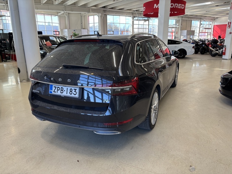 Skoda Superb vaihtoauto