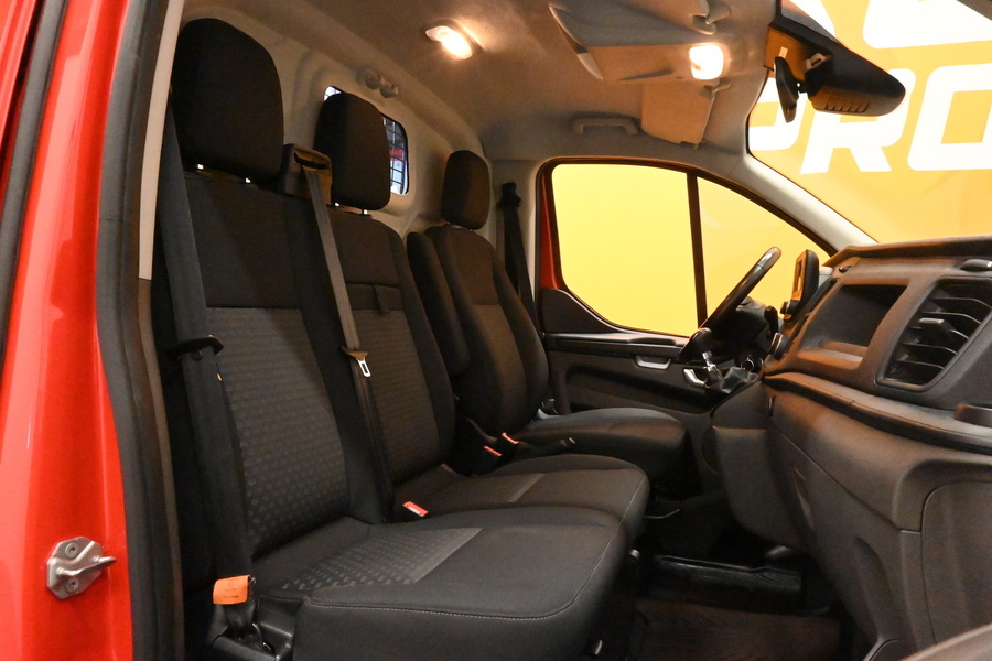 Ford Transit Custom vaihtoauto