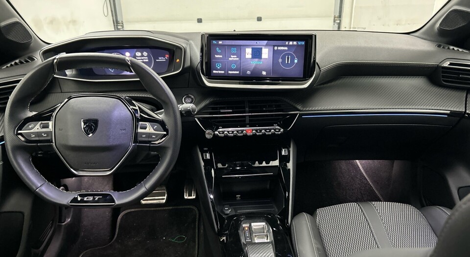 Peugeot e-208 vaihtoauto