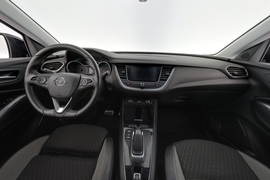 Opel Grandland X vaihtoauto