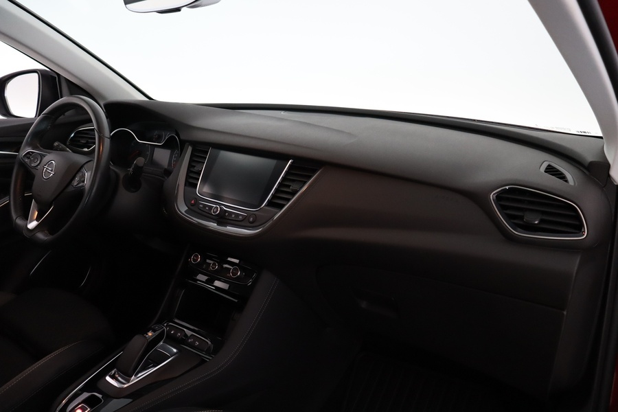 Opel Grandland X vaihtoauto