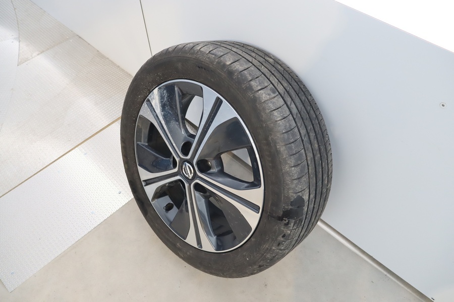 Nissan Leaf vaihtoauto