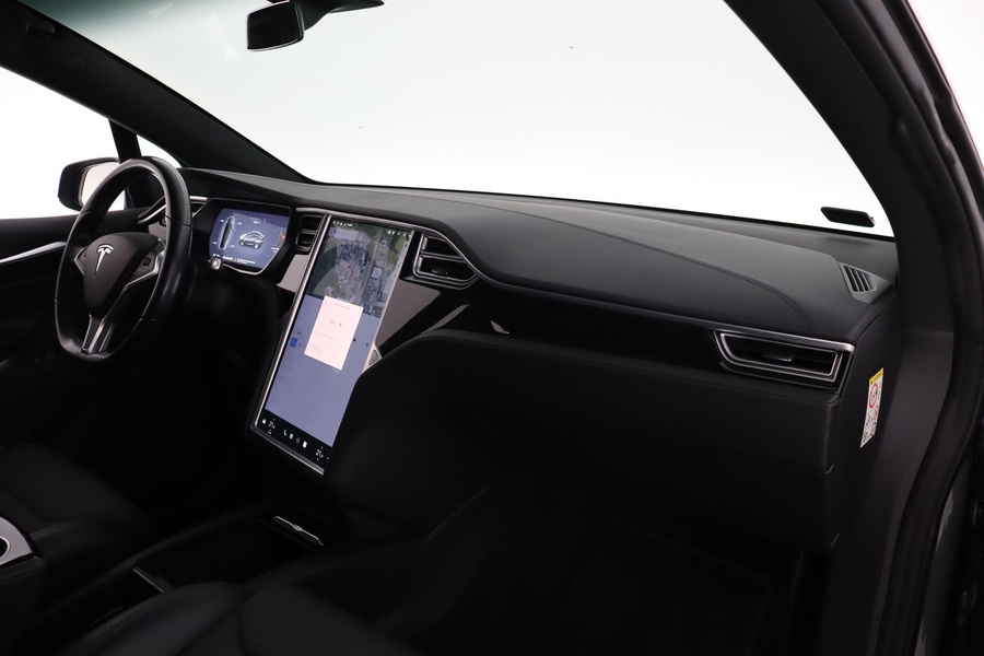 Tesla Model X vaihtoauto