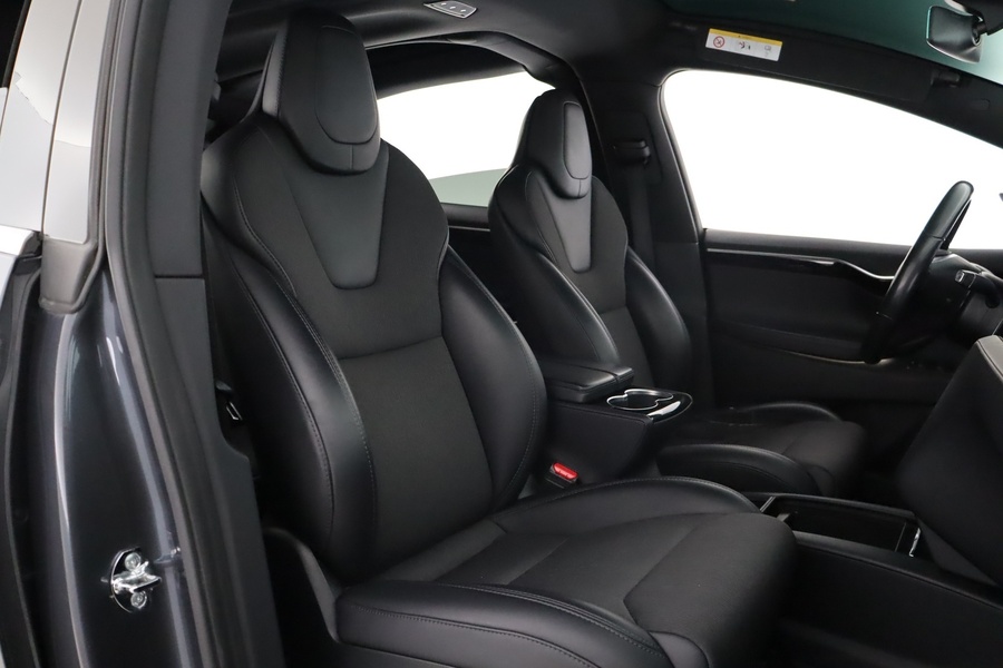 Tesla Model X vaihtoauto