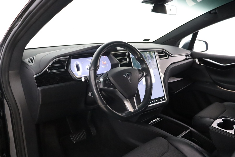 Tesla Model X vaihtoauto