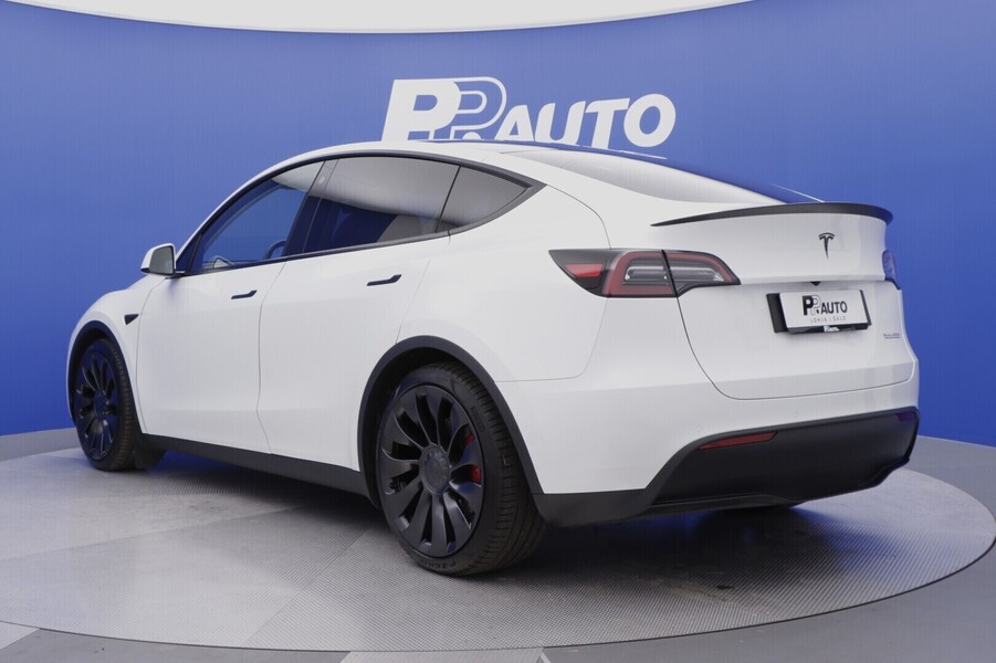 Tesla Model Y vaihtoauto