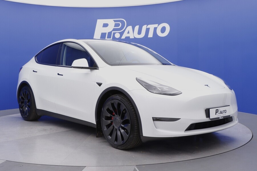 Tesla Model Y vaihtoauto