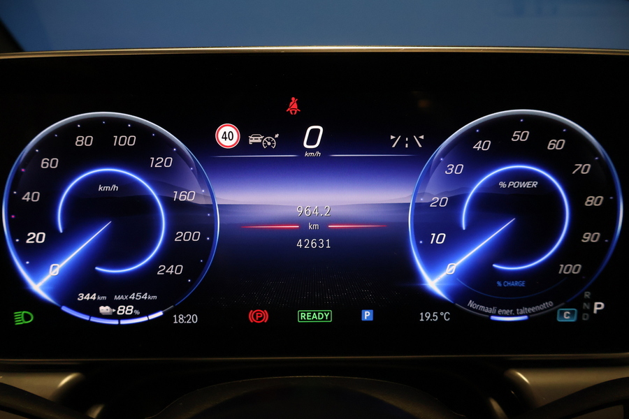 Mercedes-Benz EQE vaihtoauto