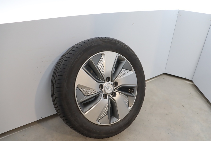 Hyundai KONA Electric vaihtoauto