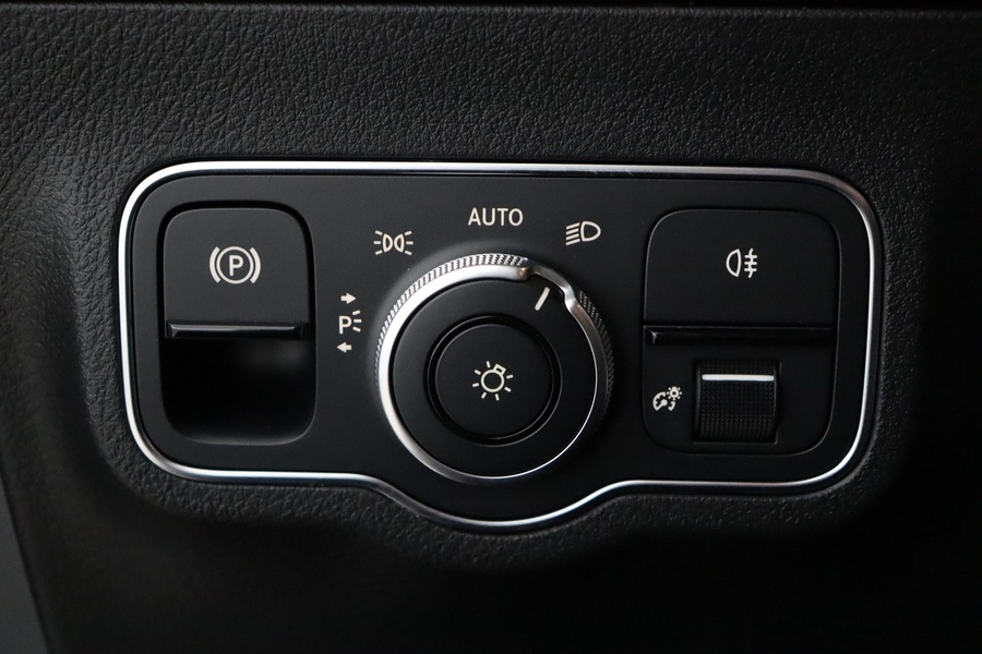 Mercedes-Benz EQA vaihtoauto