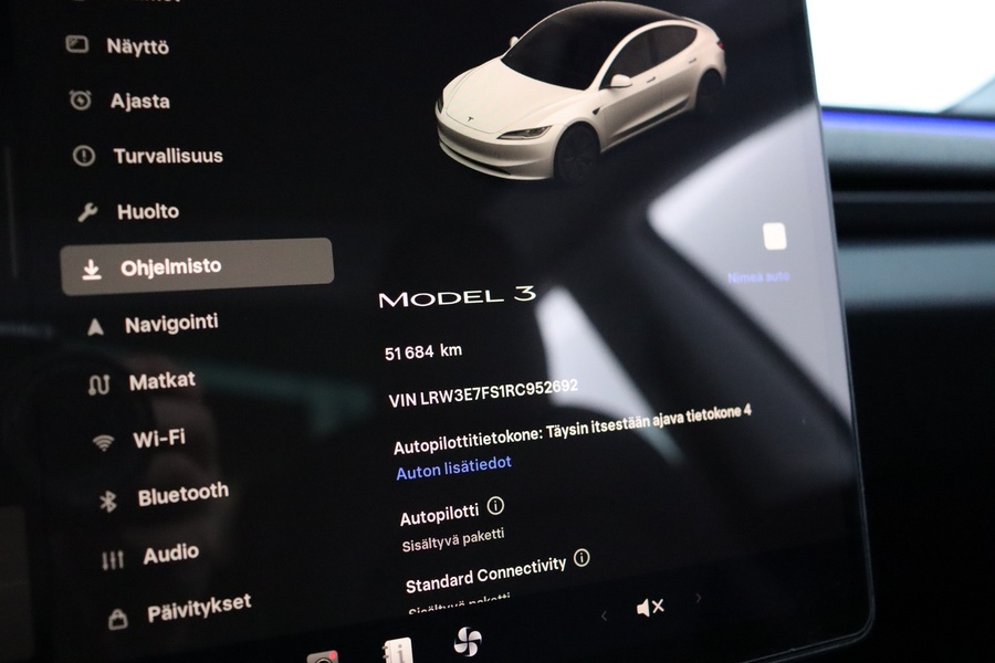 Tesla Model 3 vaihtoauto