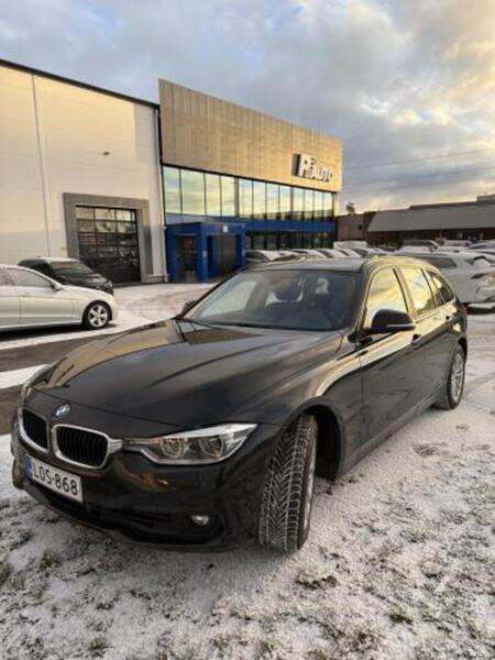 BMW 320 vaihtoauto