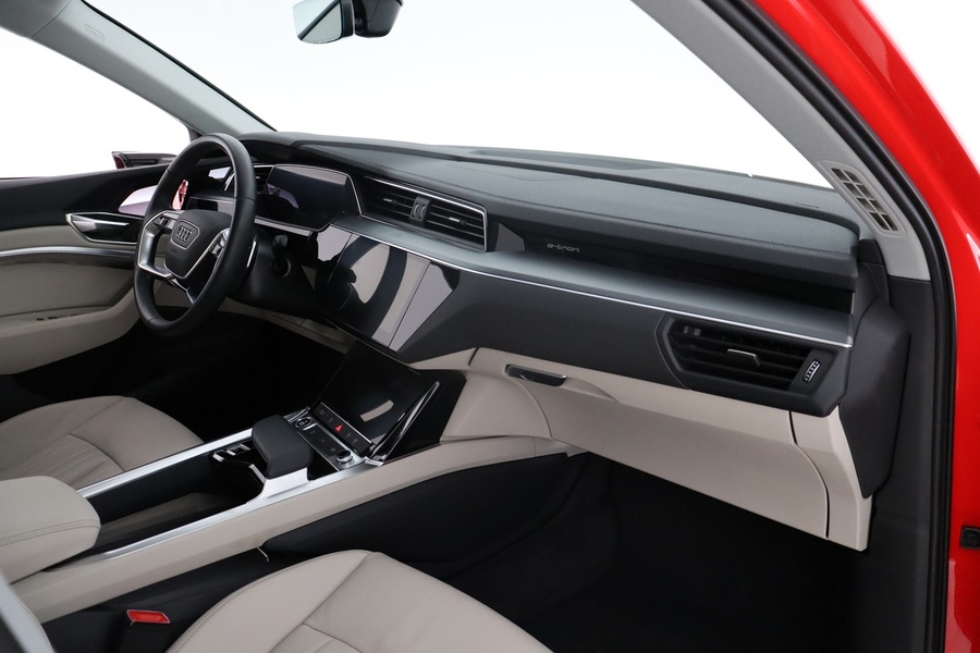 Audi Q8 e-tron vaihtoauto