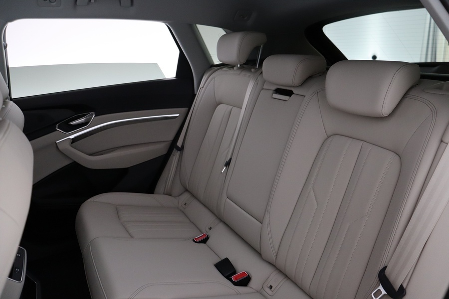 Audi Q8 e-tron vaihtoauto