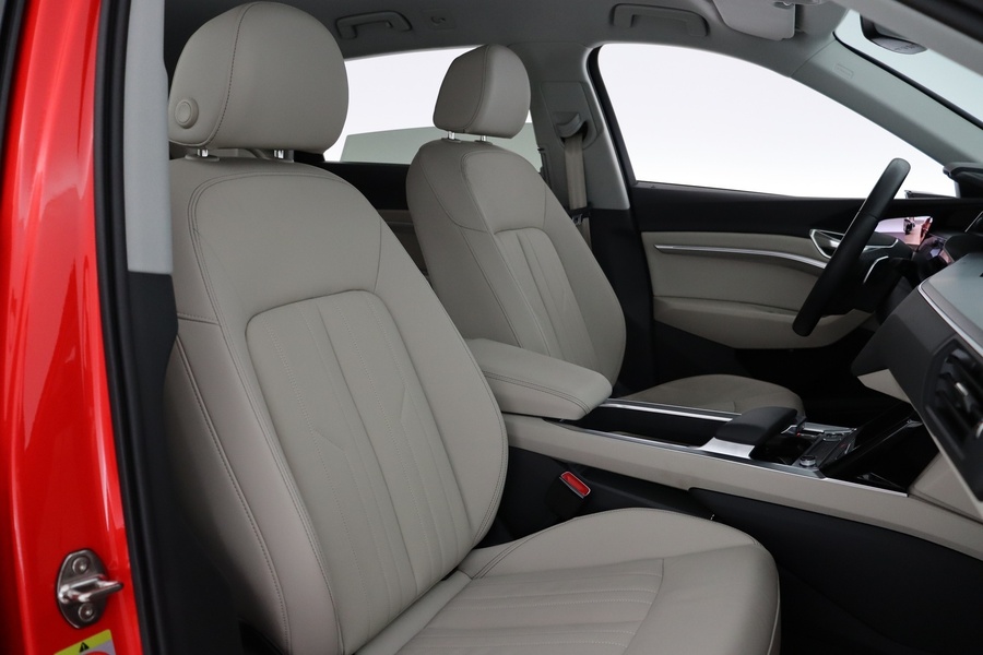 Audi Q8 e-tron vaihtoauto