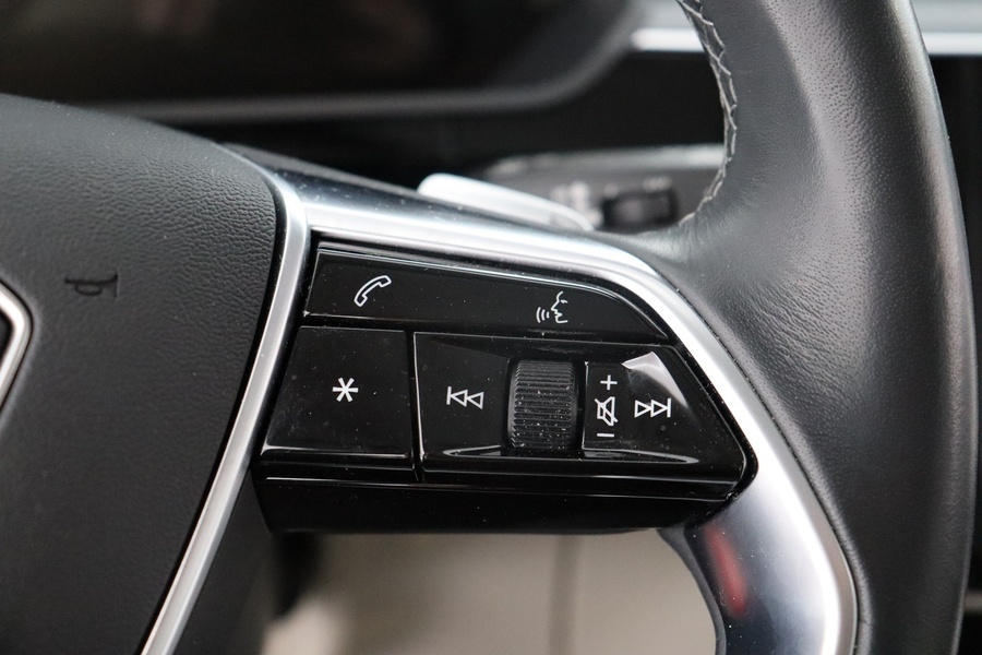 Audi Q8 e-tron vaihtoauto