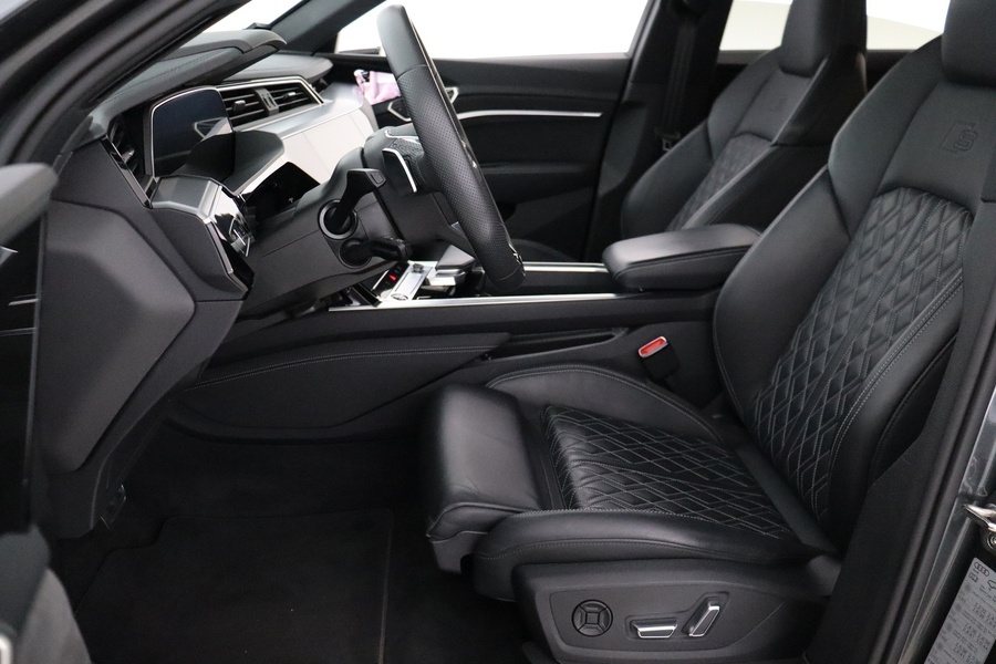 Audi Q8 e-tron vaihtoauto