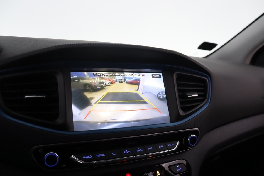 Hyundai IONIQ plug-in vaihtoauto