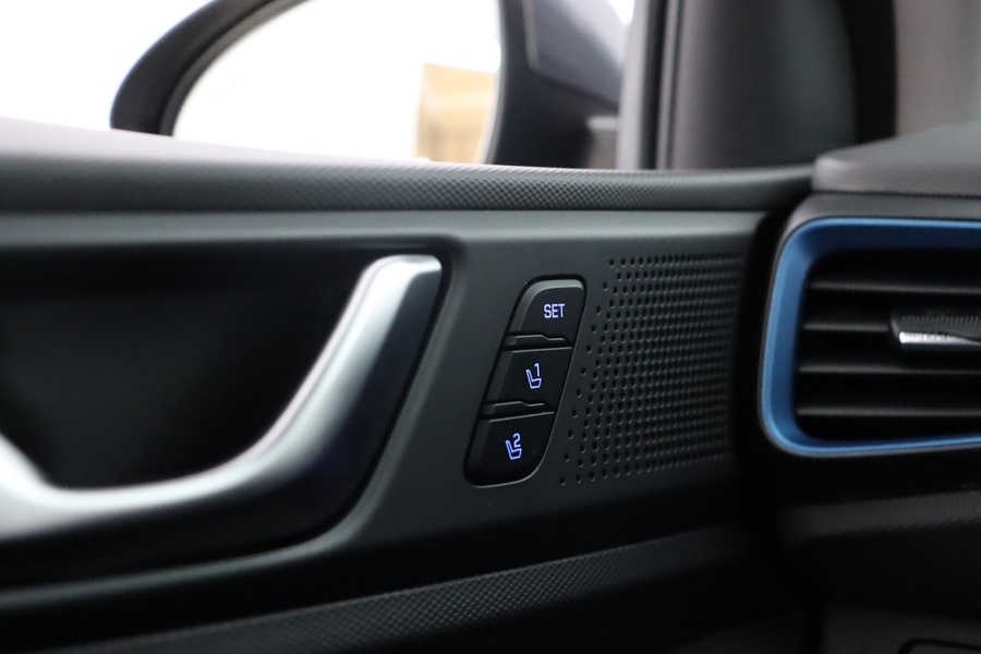 Hyundai IONIQ plug-in vaihtoauto