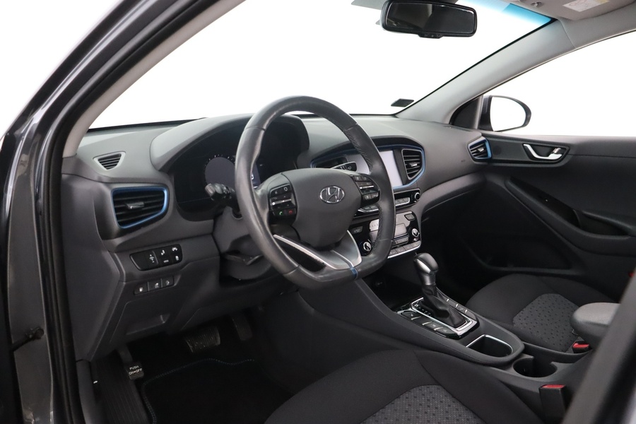 Hyundai IONIQ plug-in vaihtoauto