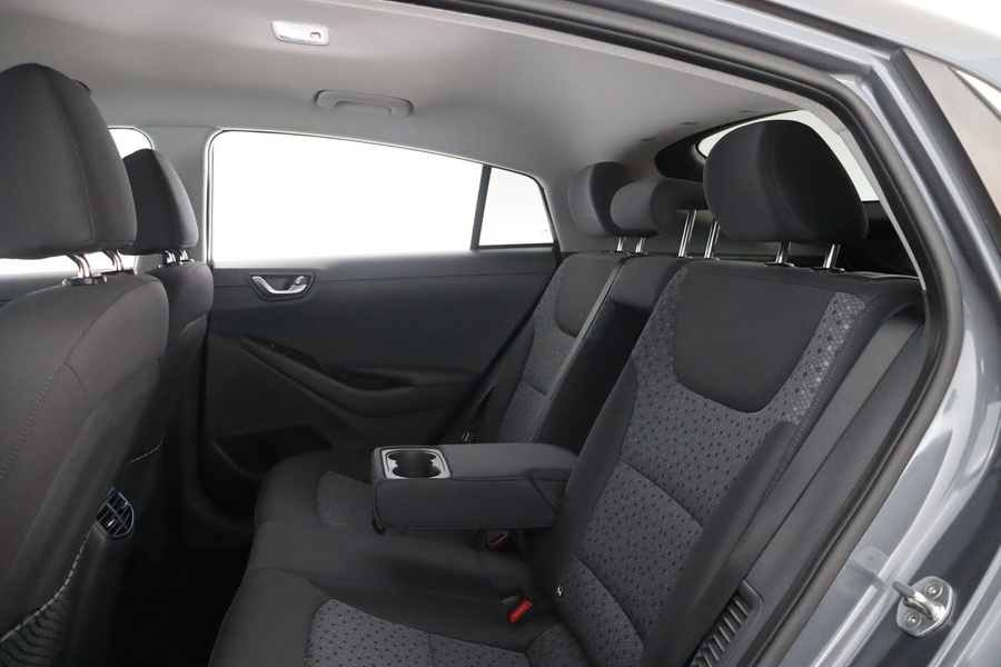 Hyundai IONIQ plug-in vaihtoauto